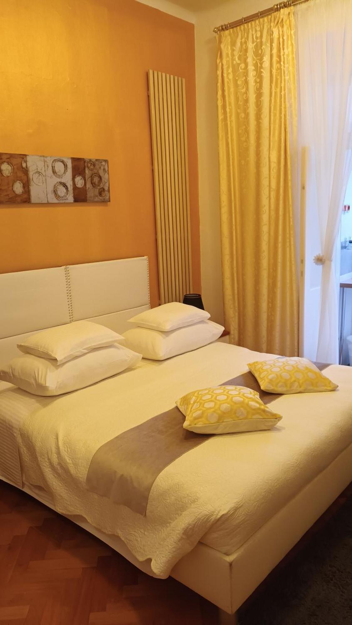 Guesthouse Vrlic Сплит Экстерьер фото