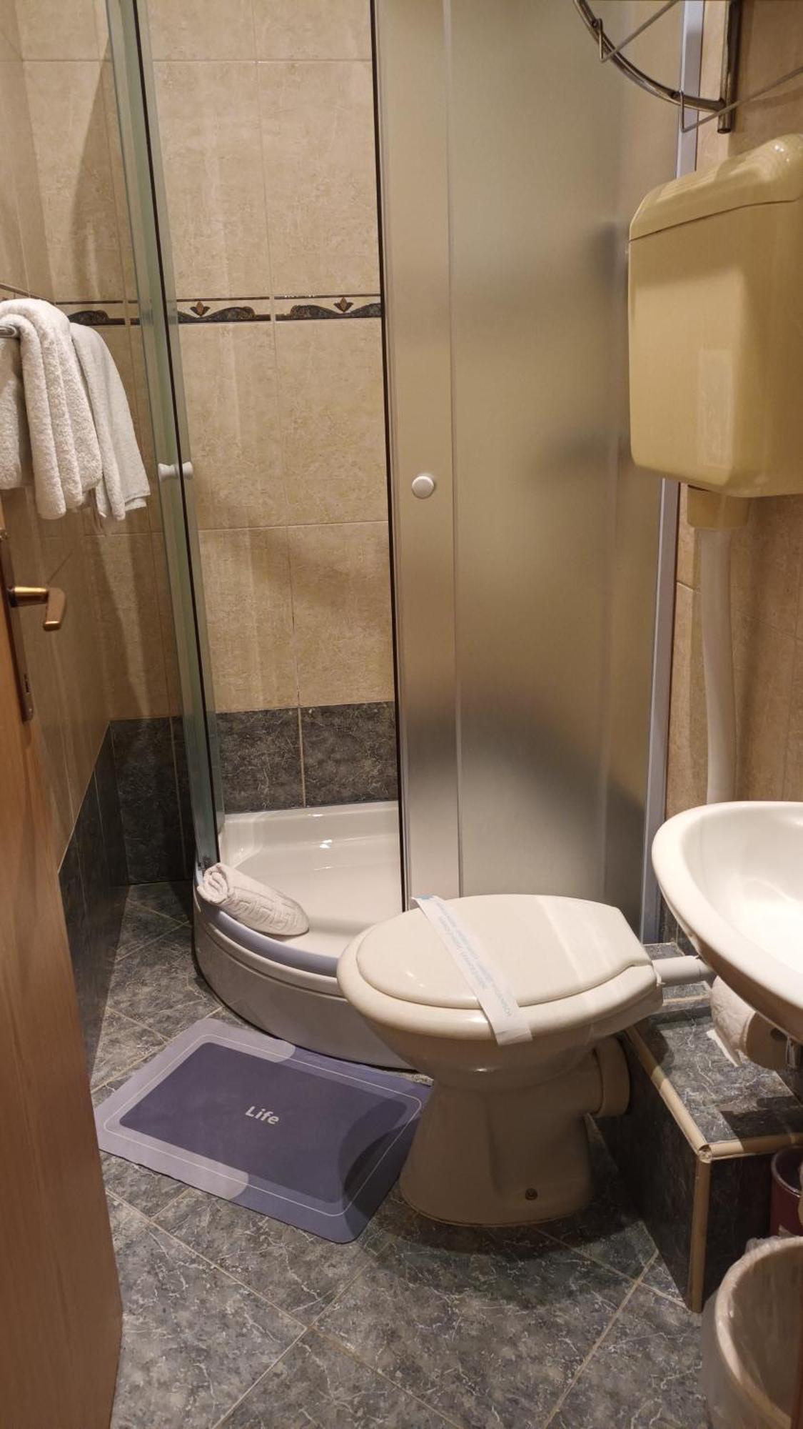 Guesthouse Vrlic Сплит Экстерьер фото